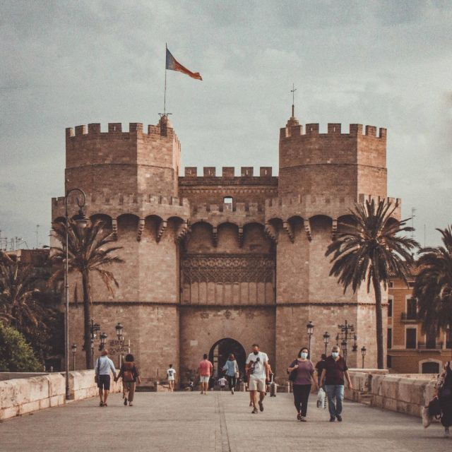Valencia: Private and Guided City Walking Tour - Tour Details
