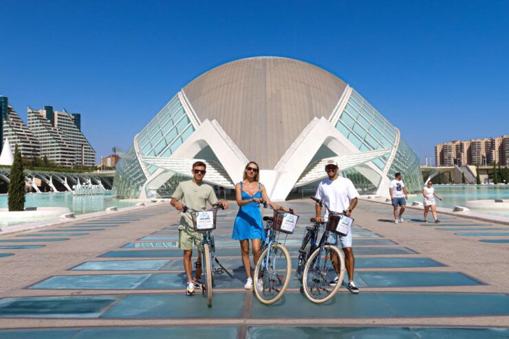Valencia: Private Bike Tour of the Main Sightseeing 3 Hours - Activity Details