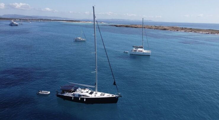 Valencia: Private Boat Trip With Paddle Boarding and Drinks - Inclusions