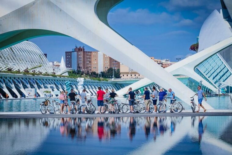 Valencia: Private City Tour on Bike With Drink Stop - Exploring Torres De Serranos