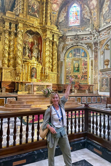 Valencia: Private Dutch Walking Tour Historical City Center - Guide and Experience
