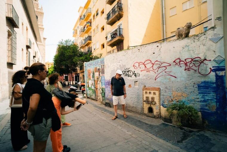 Valencia: Private Family Tour With Churros, Parks & Museum - Culinary Experience