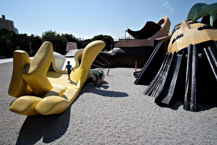 Valencia: Private Family Tour With Churros, Parks & Museum - Gulliver Park and City of Arts and Sciences