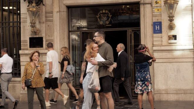 Valencia: Private Photo Shooting With Pro Photographer - Group Size and Cancellation Policy