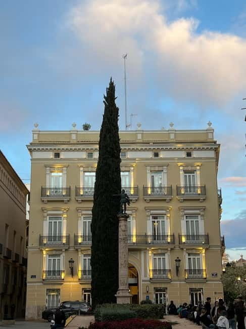 Valencia: Roman Heritage tour with Tapas & Beer! - Practical Details and What to Expect