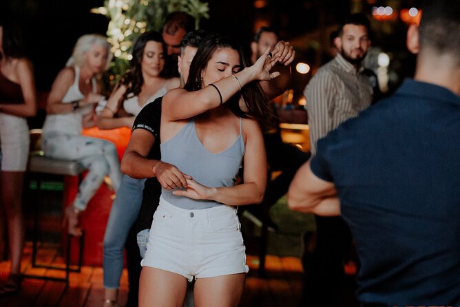 Valencia Salsa Lovers Dancing Experience - Popular Salsa Venue in Town