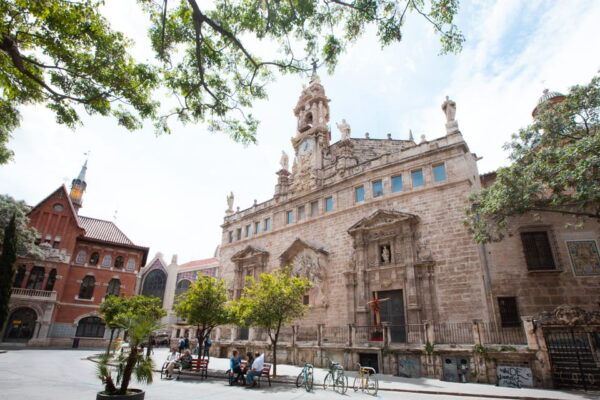 Valencia: San Nicolas, Silk Museum and Santos Juanes Church - Getting to the Sites