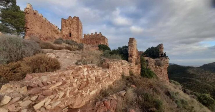 Valencia: Serra Castle Tour and Sunset - Tour Details
