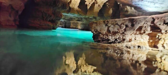 Valencia: Visit by Boat to the Caves of Sant Josep - Convenient Transportation and Meeting Point