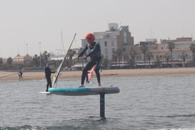 Valencia Wake Foil Class - Equipment and Safety
