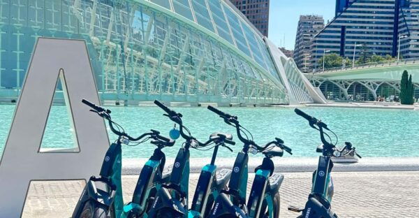 Valencia: YAMAHA Premium E-Bike Rental Experience - Meeting Point and Access