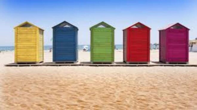 Valencias Beaches, City of Arts on a YAMAHA Electric Bike - Little Venice Stopover