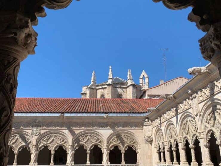 Valladolid: Private Guided Tour With Tapas and Wine Tasting - Tour Experience