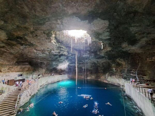 Valladolid: Rio Lagartos, Las Coloradas, Cenote & Lunch - Language and Group Size