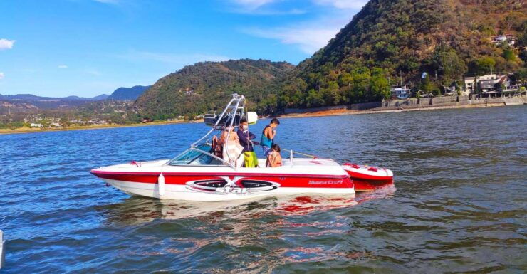 Valle De Bravo: Fast Boat With Aquatic Activities - Activity Duration and Instructions