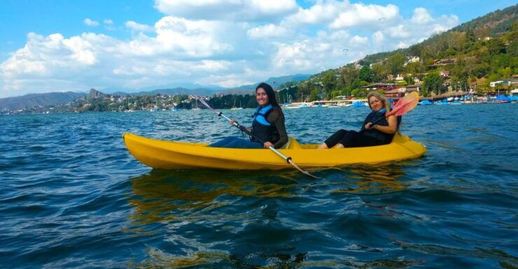 Valle De Bravo: Kayaking Tour - Experience Highlights