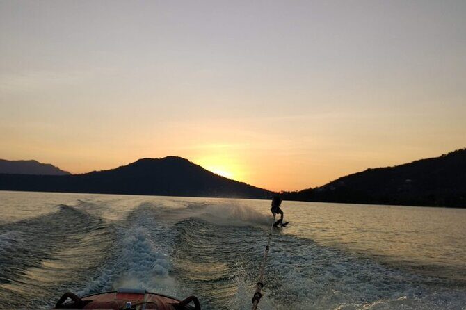 Valle de Bravo: Walking Tour & Ride a Jet Ski from Mexico City - Discovering Valle de Bravo: A Day of Adventure and Charm