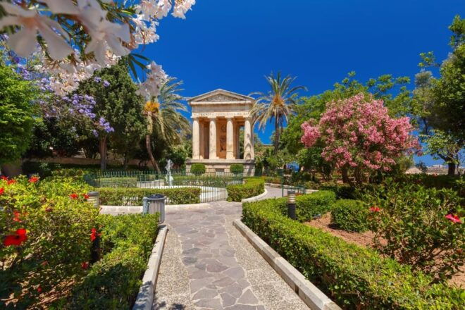 Valletta: Capture the Most Photogenic Spots With a Local - Meeting Information