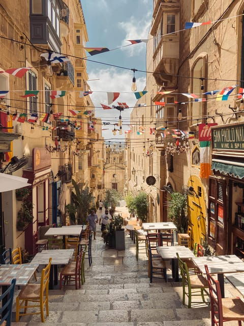 Valletta: Express Walk With a Local in 60 Minutes - Tour Booking and Flexibility
