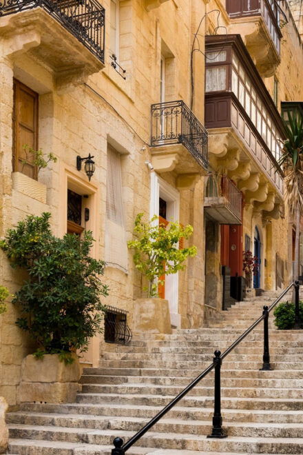Valletta Family Adventure: History & Fun Walk - Panoramic Views and Gardens