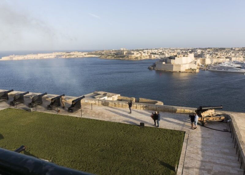 Valletta: Guided Walking Tour with St. John's Co-Cathedral - Good To Know