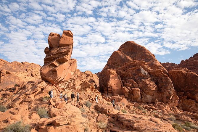 Valley of Fire Hiking Tour From Las Vegas - Knowledgeable and Friendly Guides