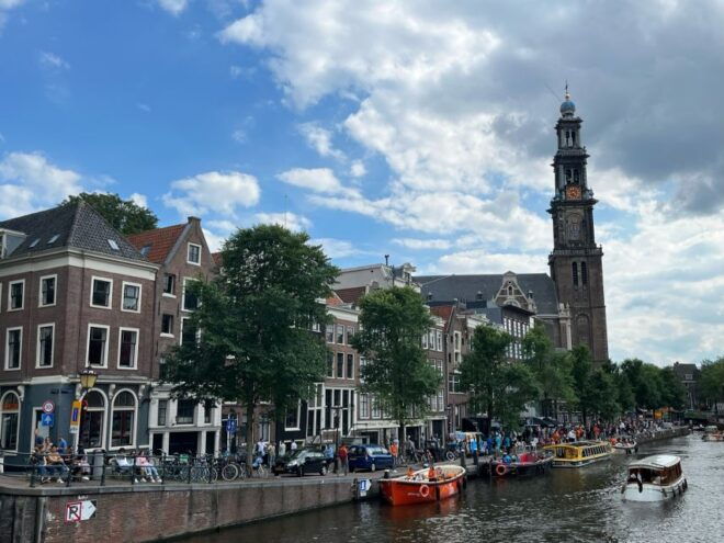 Van Gogh Museum, Rijks Museum & Walking Tour - Discover Amsterdams Iconic Houseboats