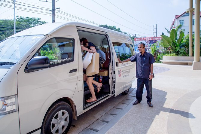 VAN PHUKET AIRPORT TRANSFER to LAGUNA BEACH - Accessibility and Participation in the Transfer