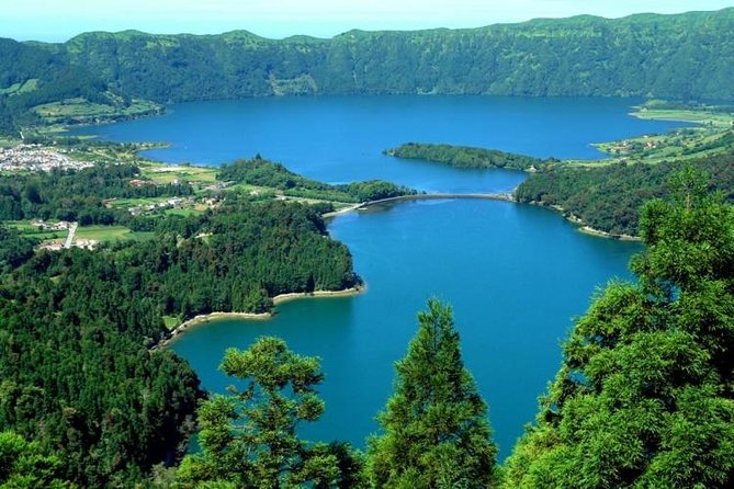 Van Tour Sete Cidades Lagoa Do Fogo Full-Day - Overview of the Van Tour