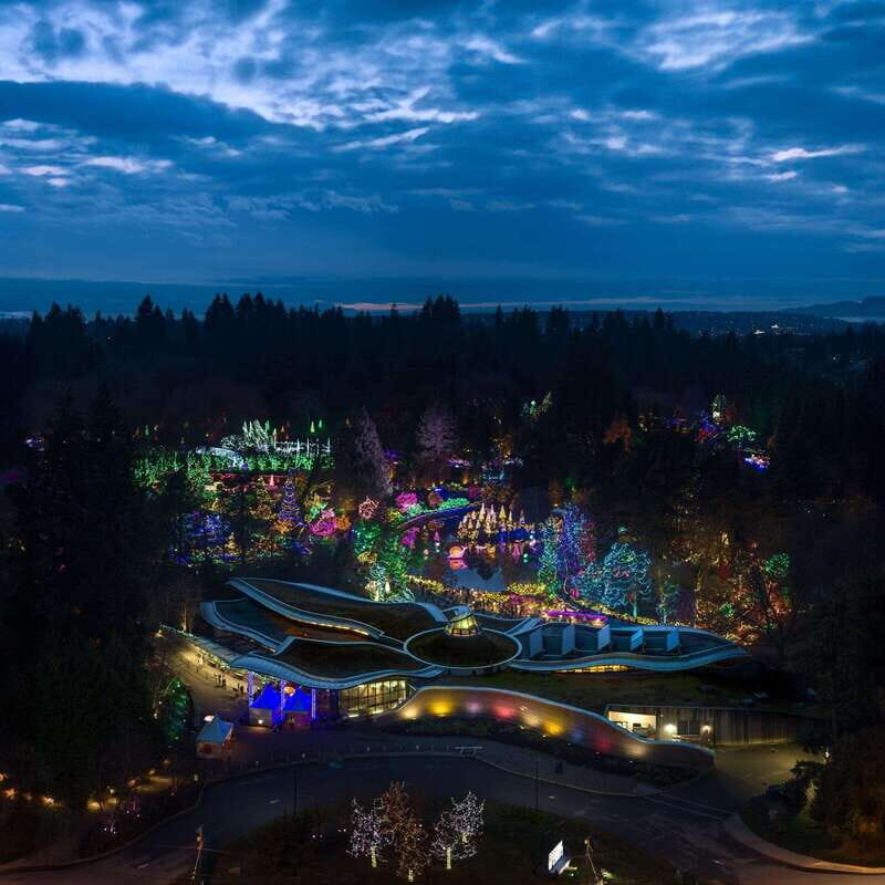 Vancouver: Christmas Lights Karaoke Trolley Tour - What’s Not Included