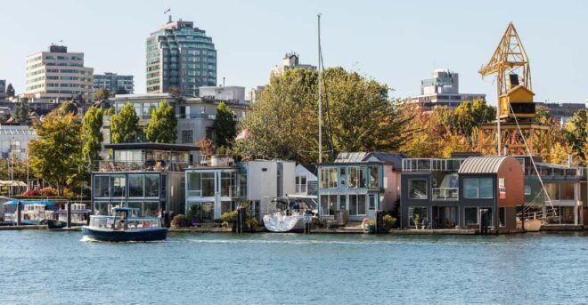 Vancouver: City & Granville Island Sightseeing Trolley Tour - Explore Stanley Park