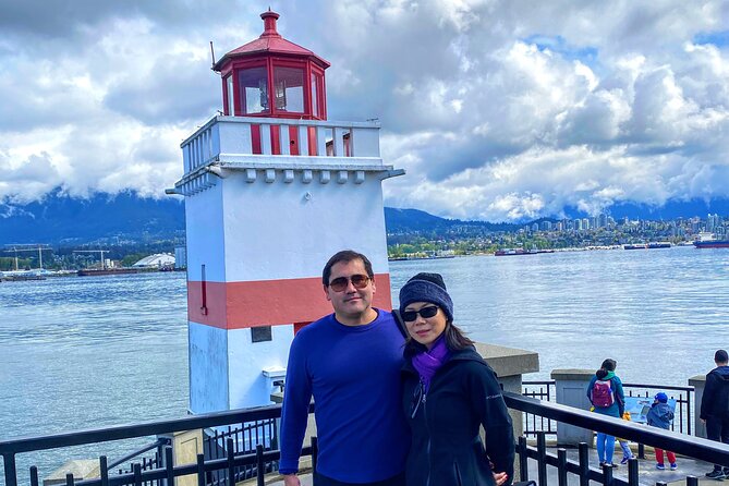 Vancouver Delight - 15 Attractions Private City Tour - Robson Street