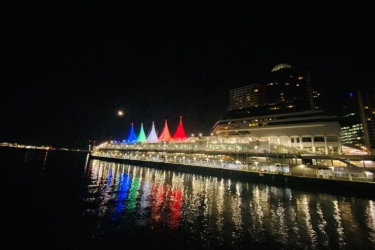 Vancouver Evening 4 Hours Tour With Night Life Attractions - Experience Highlights