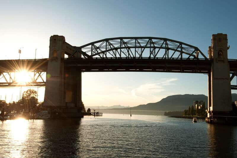 Vancouver: Evening Cruise with Dinner Buffet - Live Music and Entertainment