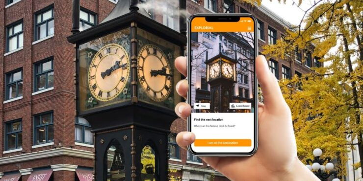 Vancouver: Gastown Scavenger Hunt and City Highlights Tour - Experience