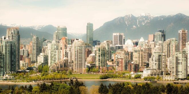 Vancouver Highlights 4-Hour Private Tour - Queen Elizabeth Park Tour