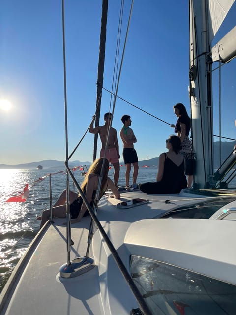 Vancouver: Mosquito Creek and English Bay Sailboat Cruise - Itinerary Details