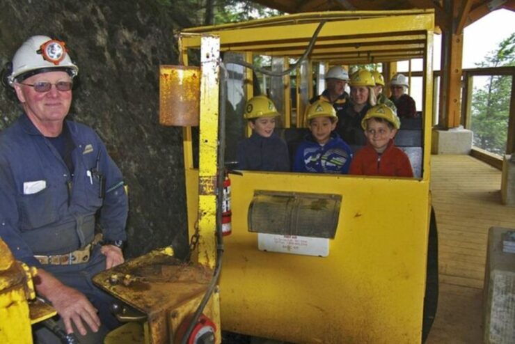 Vancouver Squamish With Porteau Cove & Britannia Mine Family - Tour Highlights