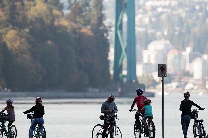 Vancouver Sunset and City Lights Trolley Tour - Who Is This Tour Best For?