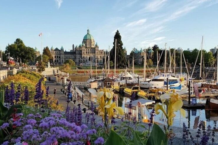 Vancouver,Victoria,Comox, Duncan,Nanaimo 2 Day Explorer Tour - Victoria: Capital Highlights and Gardens