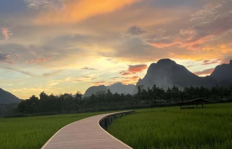 Vang Vieng Cloud Walk:Hot Air Balloon and Paragliding Flight - The Dusk Paragliding Adventure