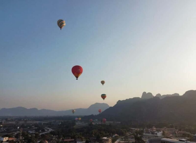 Vang Vieng: Hot Air Balloon/Paragliding Flight-Hotel Pickup - What Makes This Tour Stand Out?
