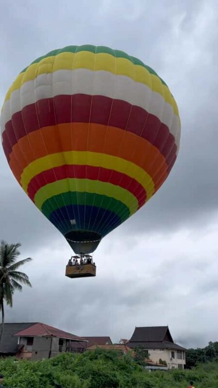 Vang Vieng: Hot Air Balloon Ride and Kayaking Adventure - Practical Tips for Your Tour