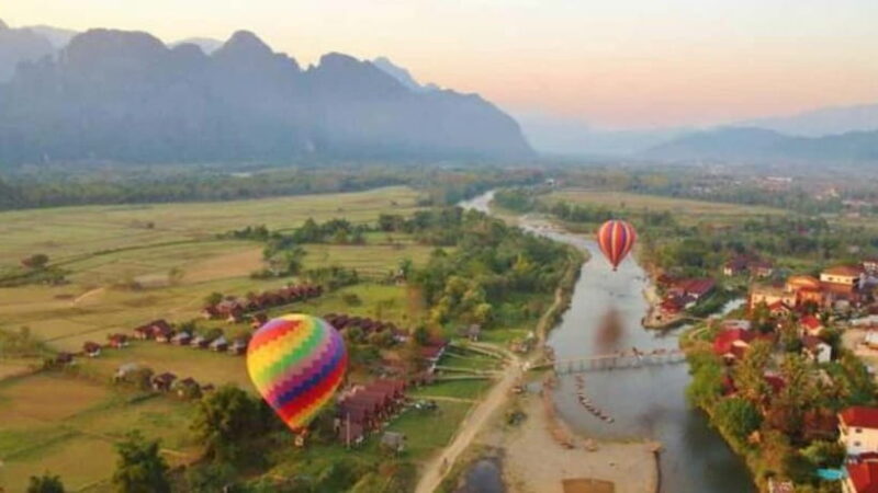 Vang Vieng: Hot Air Balloon Ride with City Hotel Pickup - Why This Tour Is a Great Choice
