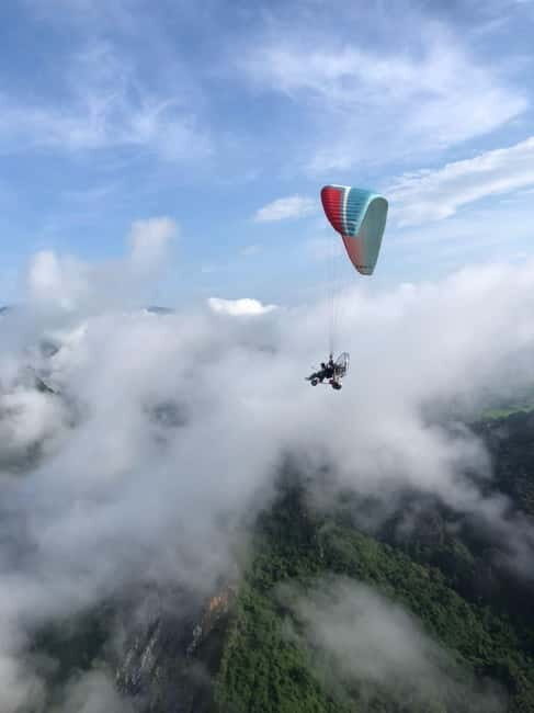 Vang Vieng: Paragliding Experience with Hotel Pickup - Who Should Consider This Tour?