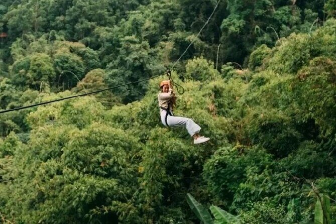 Vang Vieng: ZiplineCave TubeTrekKayak and Blue Lagoon - FAQs