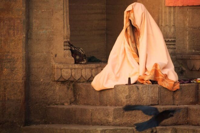 Varanasi: 2.5-hour Exclusive Heritage Street Walk - Capture Photos and Embrace Authentic Life Experiences