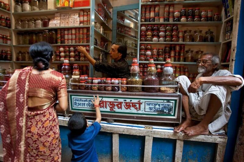 Varanasi: 2-Day Tour with Ganga Aarti and Rooftop Dinner - Good To Know