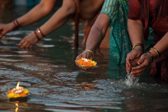 Varanasi: 3-Hour Evening Aarti Tour With Boat Ride - Highlights of the Tour