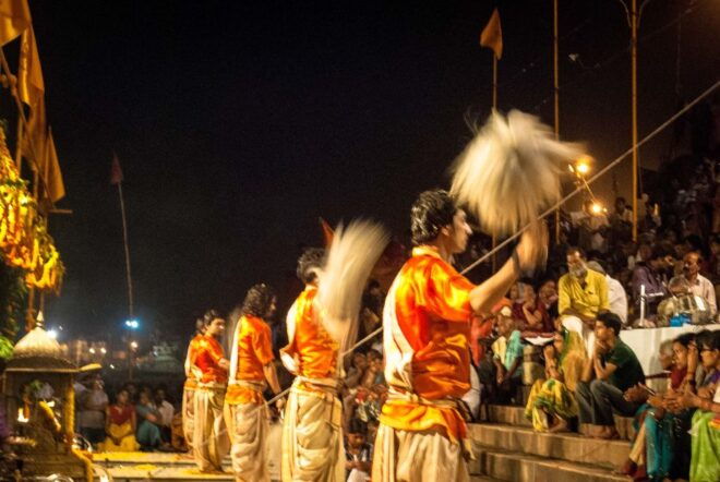 Varanasi: 3-Hour Evening Aarti Tour With Boat Ride - Visit to the Burning Ghat